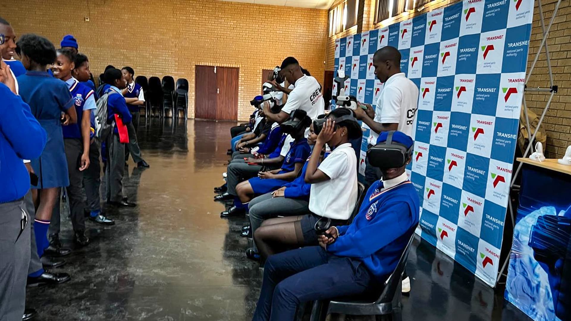 Students learning in VR